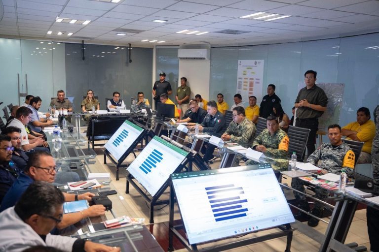 Simula Sinaloa huracán categoría 5