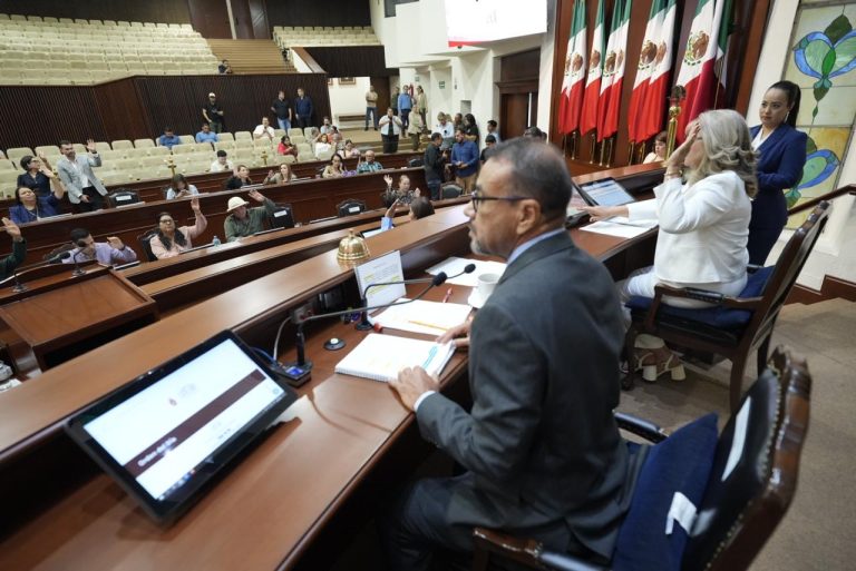 Reestructura el Congreso local 13 comisiones permanentes