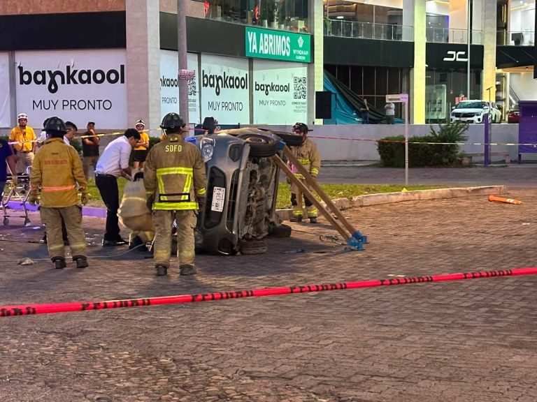 Un muerto y dos heridos tras volcadura en zona turística