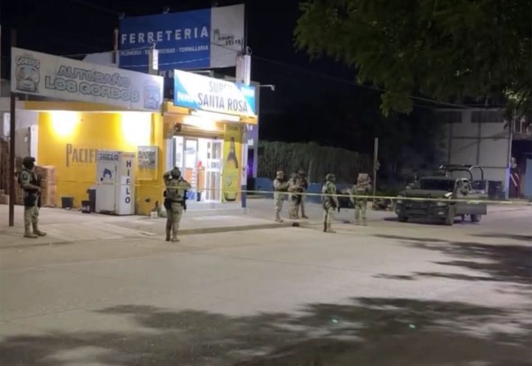 Disparan contra expendio