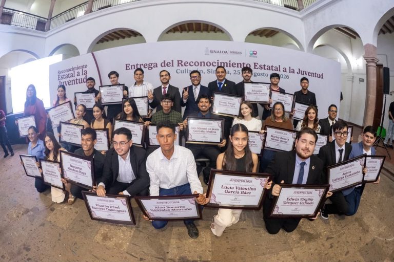 ¡Desde Choix hasta Escuinapa! Gobierno del Estado reconoce a jóvenes