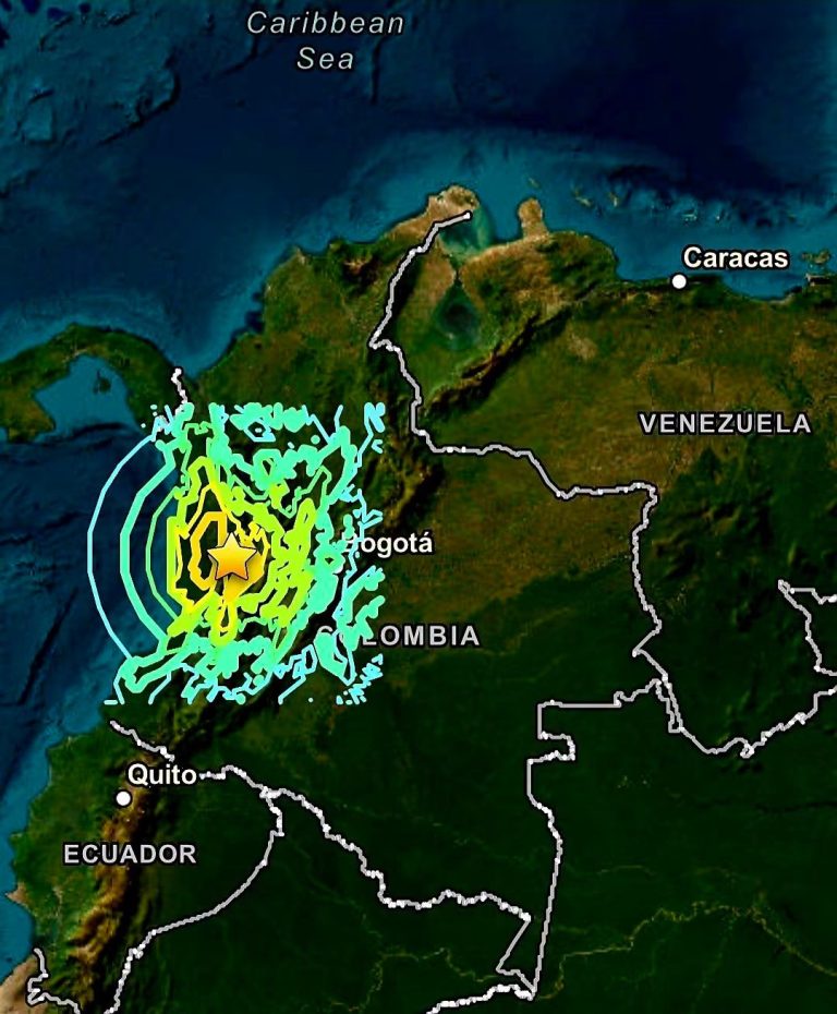 Van 239 muertos y 3 mil 755 heridos tras sismo en Colombia