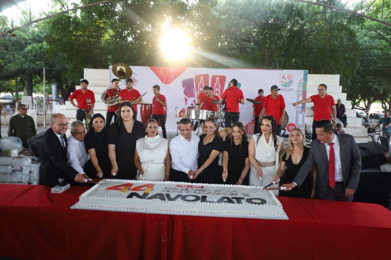 Cierra Navolato celebración 44 de aniversario