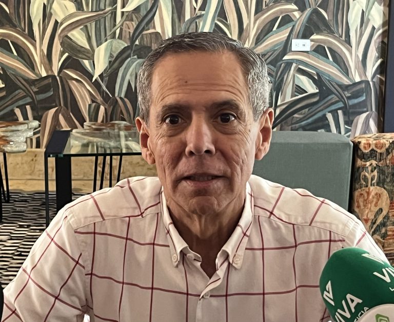 Dentro de los tres hombres va a estar Gerardo Vargas, por la candidatura de Morena a gobernador