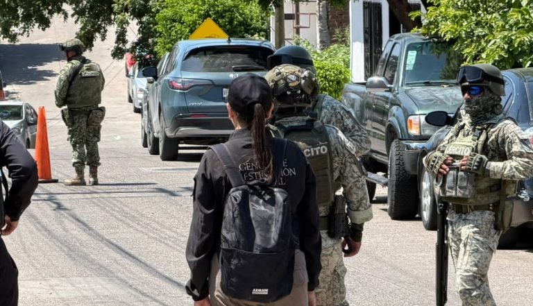 Realizan FGR y Sedena cateo en la 5 de Mayo