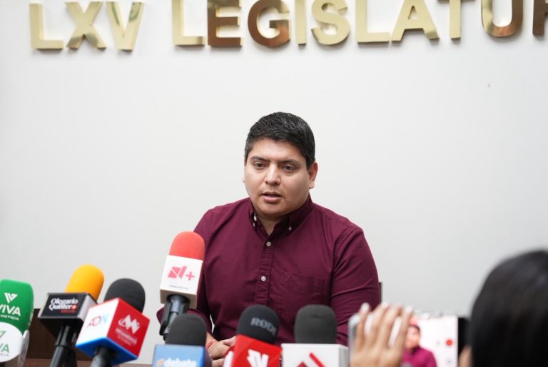 Deja Pedro Lobo el Congreso; va por el distrito 05