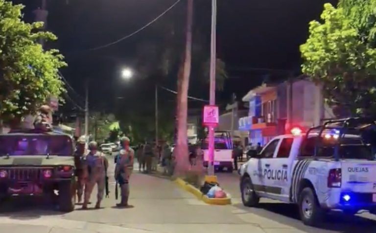 Perseguían a un hombre; muere mujer comerciante tras disparos
