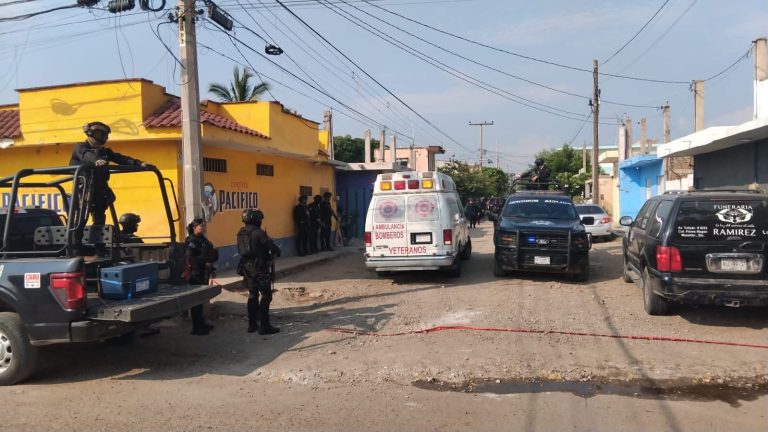 Deja atentado un muerto; trabajador de refresquera sale herido