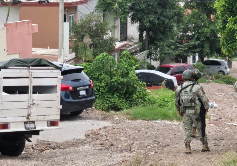 Disparan contra 4 casas y 3 autos en la López Mateos