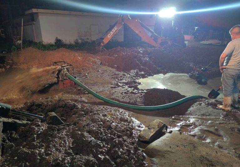 Se quedan sin agua colonias de Guamúchil