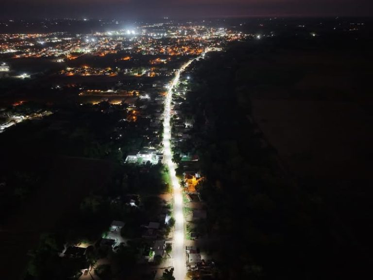 Inauguran tramo led en Limontita