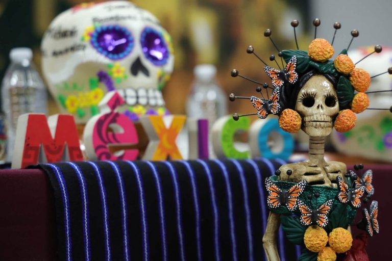 Espera Michoacán más de un millón de visitantes para la Noche de Muertos