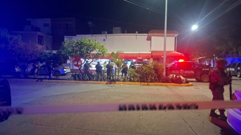 Lo matan en presunto asalto en un abarrote