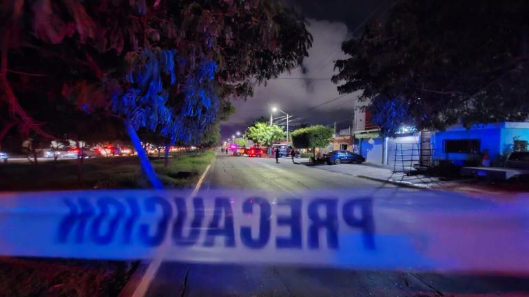 Muere mujer tras atentado