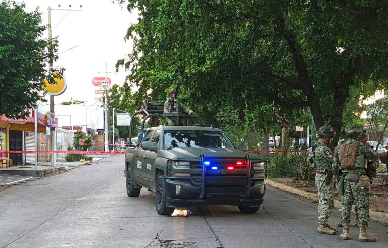 Disparan a negocio; joven de 15 años resulta herido