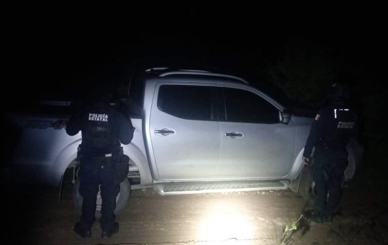 Recuperan camioneta robada entre Culiacancito y La Higuerita