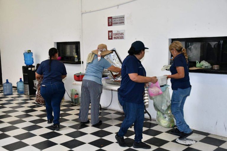 ‘Sueltan’ policías jubilados el Ayuntamiento de Mocorito; aceptan el 10% de alza salarial