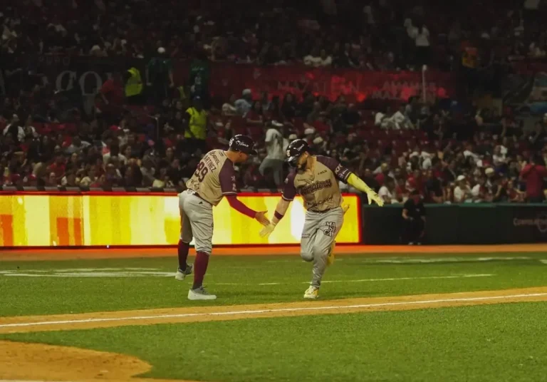Conquista Tomateros su primera victoria en el juego inaugural ante Venados