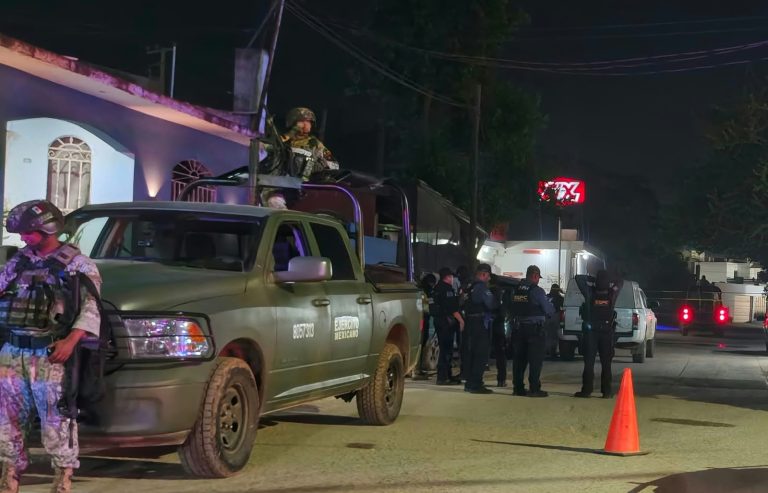 Los atacan a balazos en expendio: hay un muerto y un herido